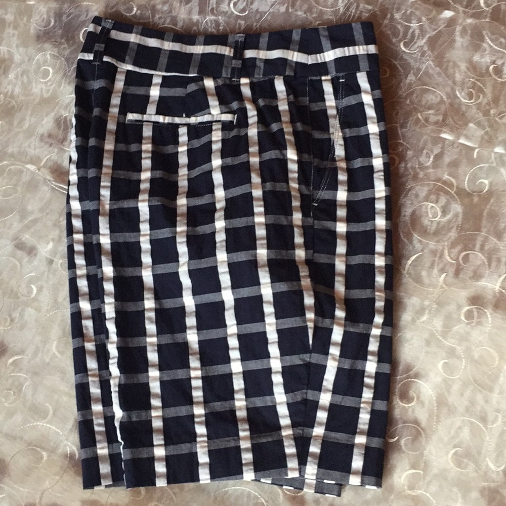 LOFT Marisa Fit Plaid Shorts